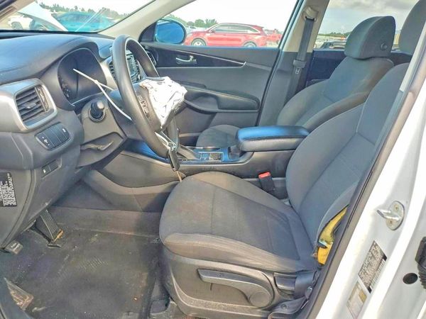 2017 KIA SORENTO L, LX
