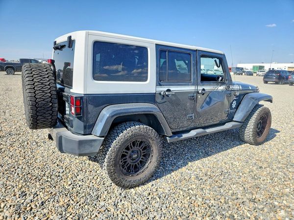 2017 JEEP WRANGLER UNLIMITED SAHARA 4X4