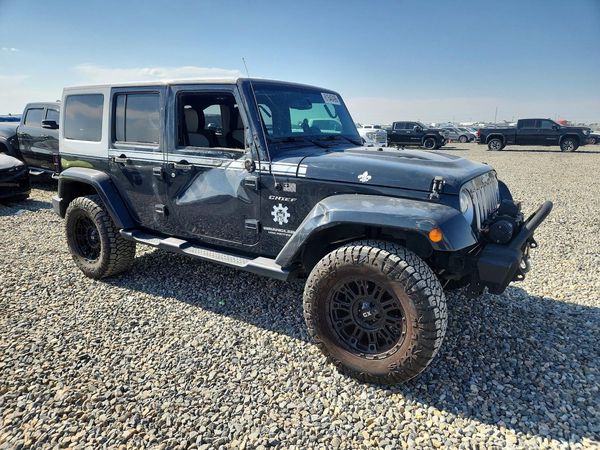 2017 JEEP WRANGLER UNLIMITED SAHARA 4X4