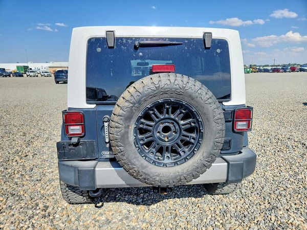 2017 JEEP WRANGLER UNLIMITED SAHARA 4X4