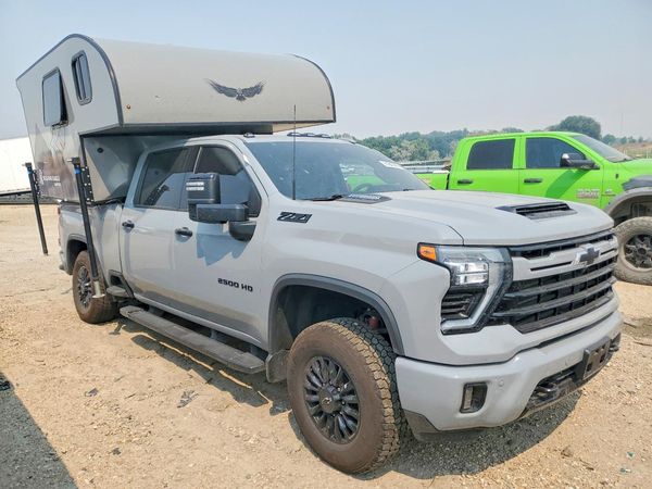 2024 CHEVROLET SILVERADO LTZ — Passenger 3/4