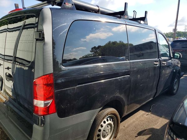 2019 MERCEDES-BENZ METRIS