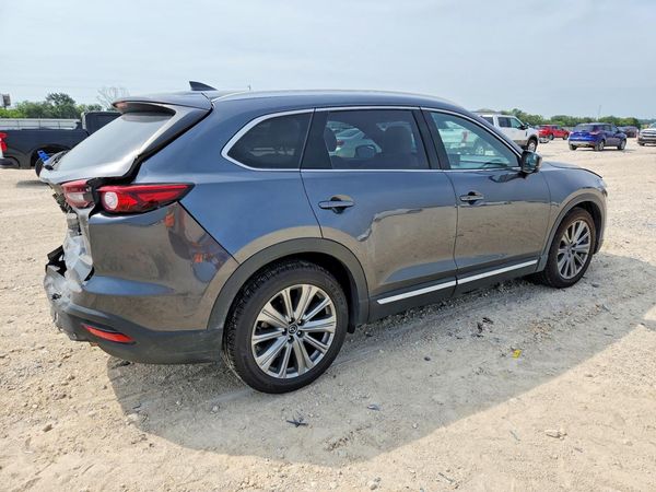 2023 MAZDA CX-9 Signature