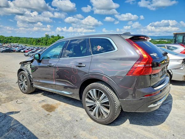 2022 VOLVO XC60 Inscription