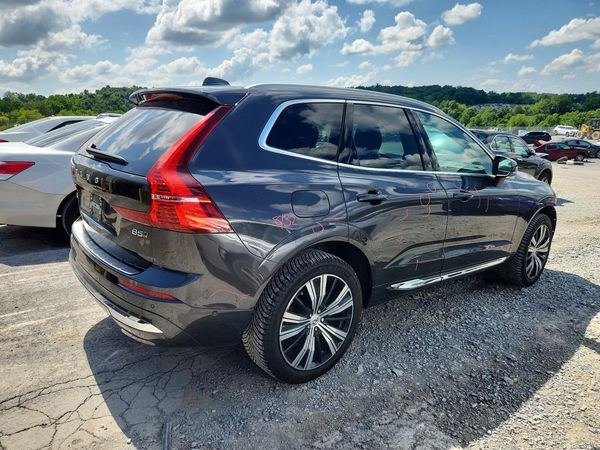 2022 VOLVO XC60 Inscription