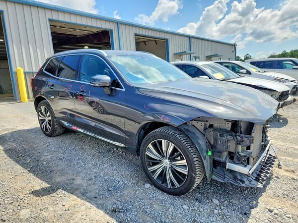 2022 VOLVO XC60 Inscription