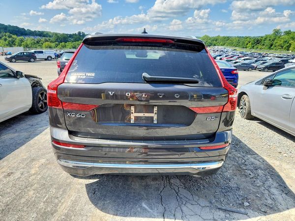 2022 VOLVO XC60 Inscription