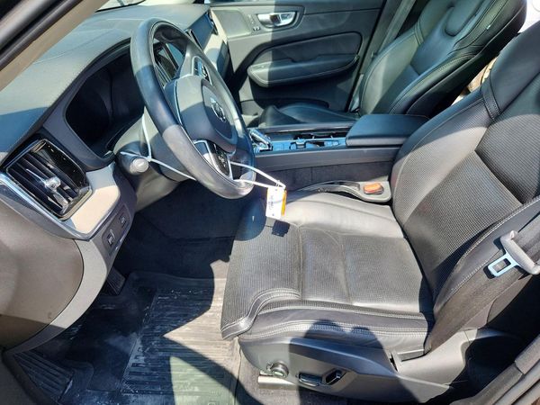 2022 VOLVO XC60 Inscription