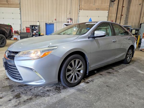 2015 TOYOTA CAMRY