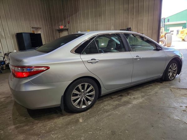 2015 TOYOTA CAMRY