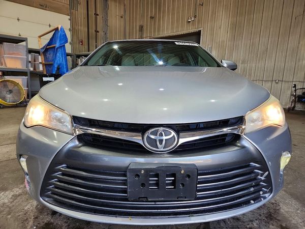 2015 TOYOTA CAMRY
