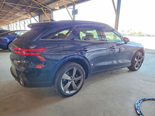 2022 GENESIS GV70