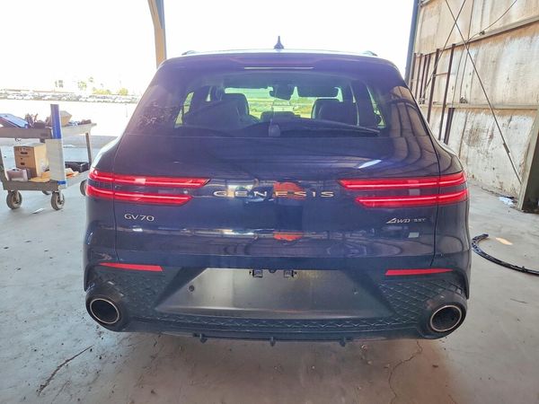 2022 GENESIS GV70