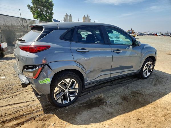 2023 HYUNDAI KONA SE