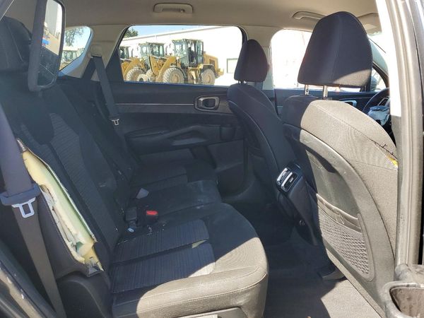 2024 KIA SORENTO LX