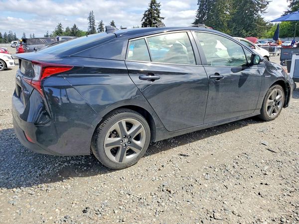 2022 TOYOTA PRIUS