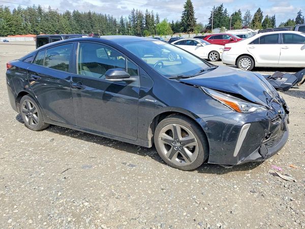 2022 TOYOTA PRIUS