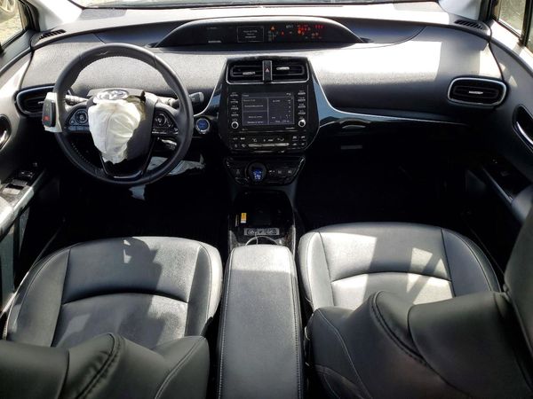 2022 TOYOTA PRIUS