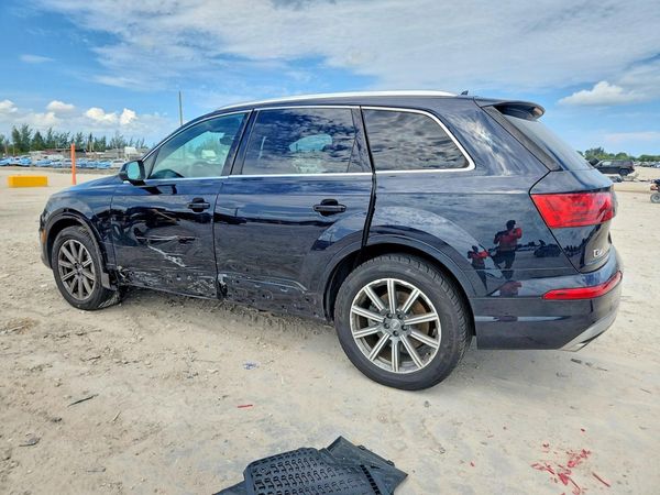 2017 AUDI Q7 quattro Premium Plus