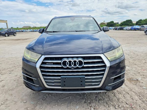 2017 AUDI Q7 quattro Premium Plus