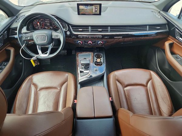 2017 AUDI Q7 quattro Premium Plus