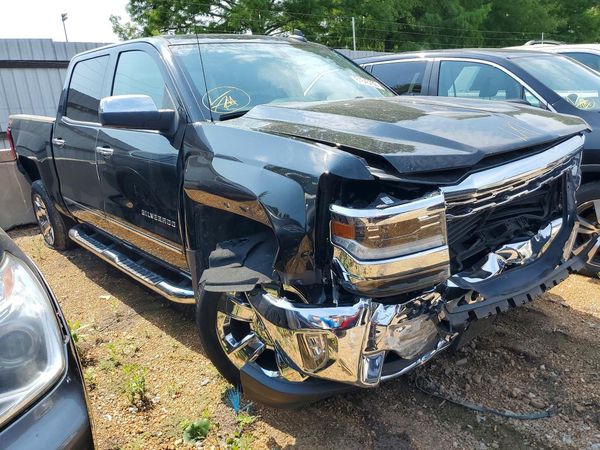 2018 CHEVROLET SILVERADO LTZ — Passenger 3/4
