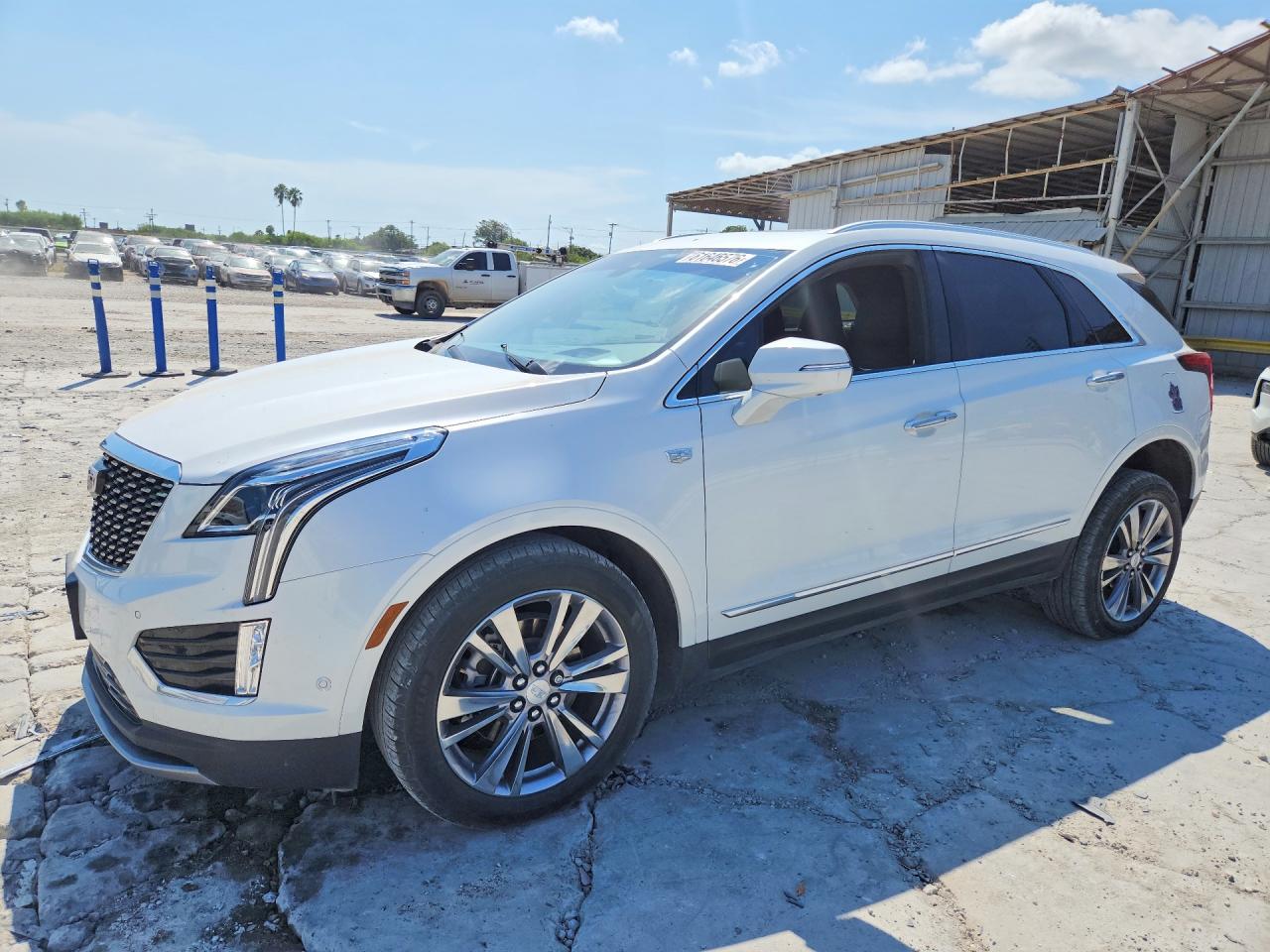 2023 CADILLAC XT5 — Front 3/4