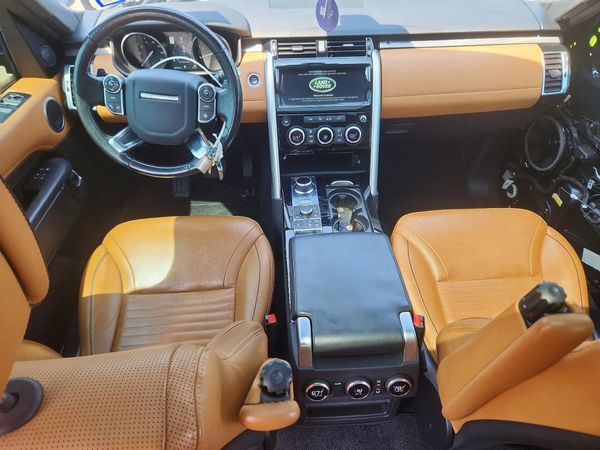 2017 LAND ROVER DISCOVERY HSE Luxury