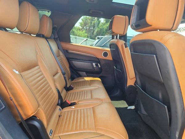 2017 LAND ROVER DISCOVERY HSE Luxury