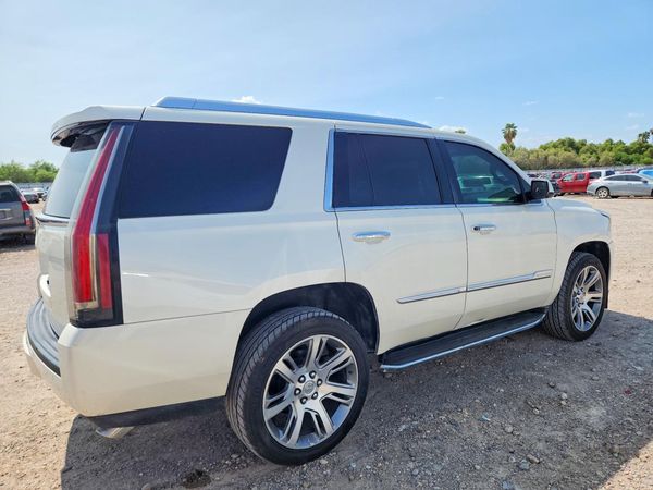 2015 CADILLAC ESCALADE Luxury