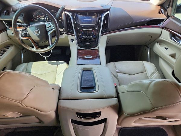 2015 CADILLAC ESCALADE Luxury