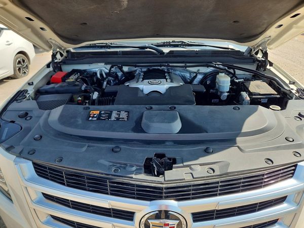 2015 CADILLAC ESCALADE Luxury