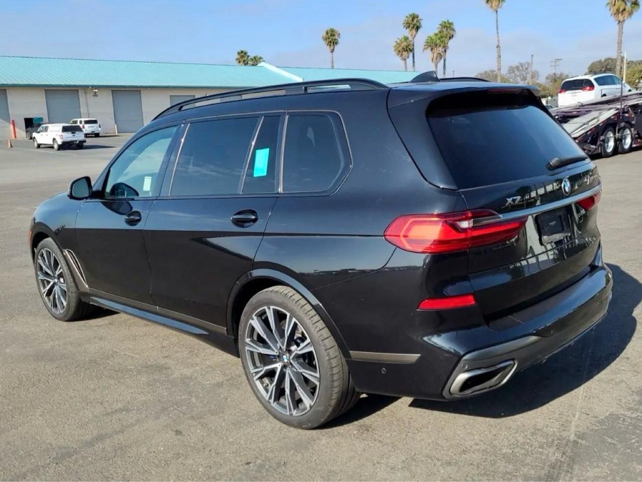 2022 BMW X7 M50i