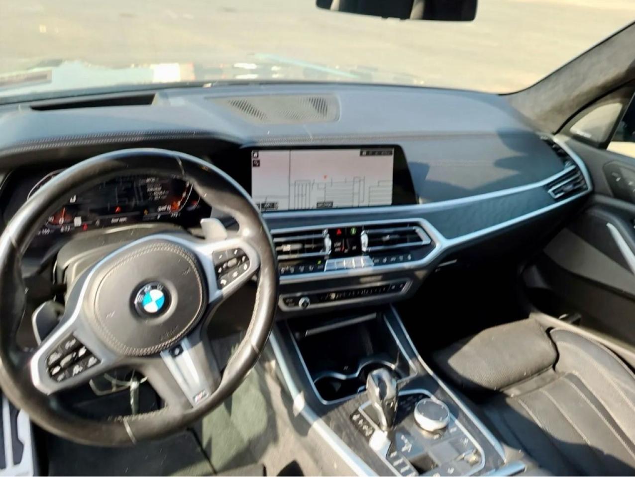 2022 BMW X7 M50i