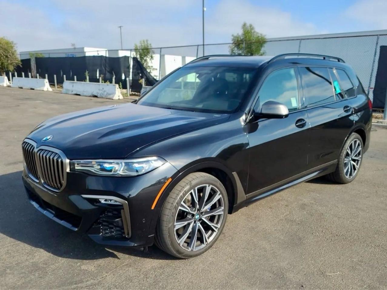 2022 BMW X7 M50i