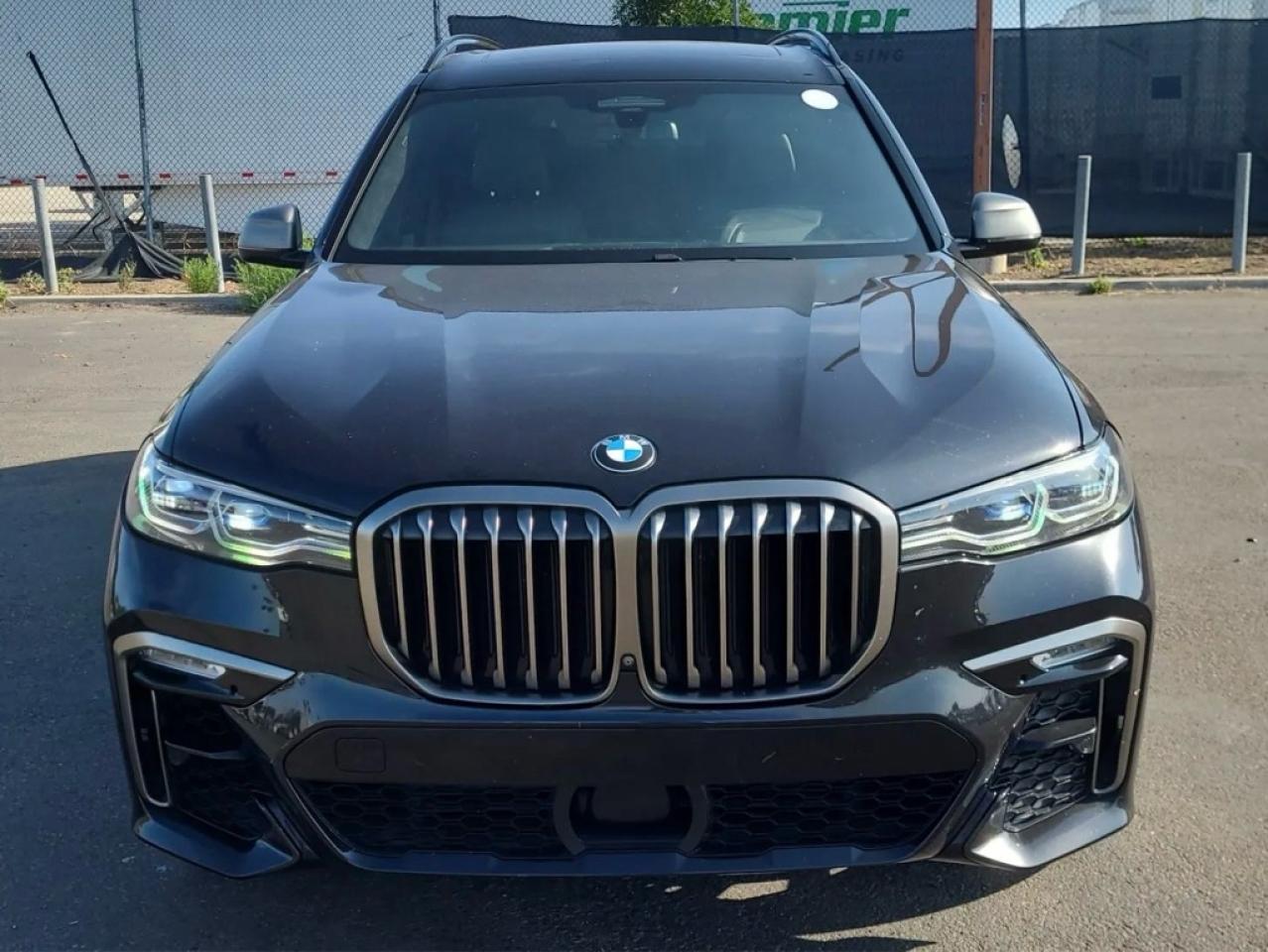 2022 BMW X7 M50i