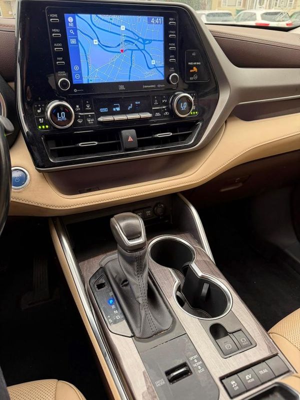 2020 TOYOTA HIGHLANDER Limited