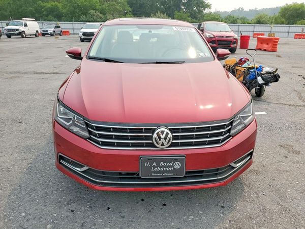 2018 VOLKSWAGEN PASSAT SE, SE w/ Technology
