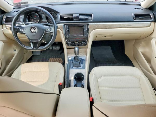 2018 VOLKSWAGEN PASSAT SE, SE w/ Technology