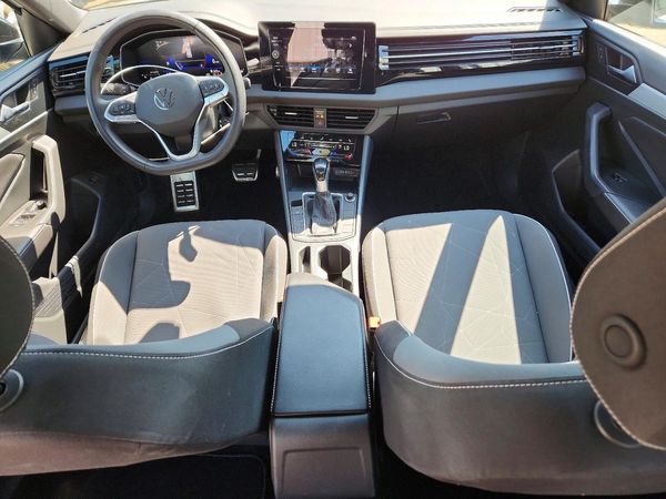 2025 VOLKSWAGEN JETTA Sport