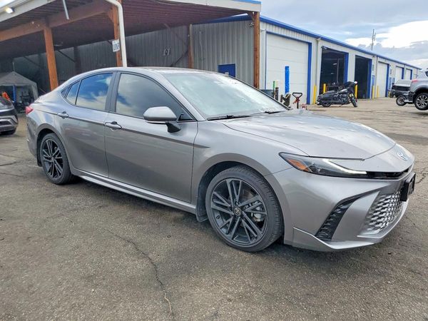 2025 TOYOTA CAMRY