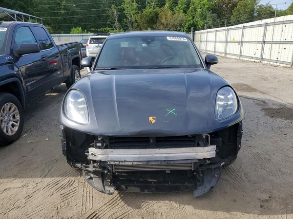 2021 PORSCHE MACAN Base