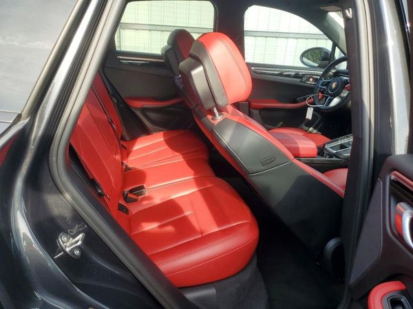 2021 PORSCHE MACAN Base