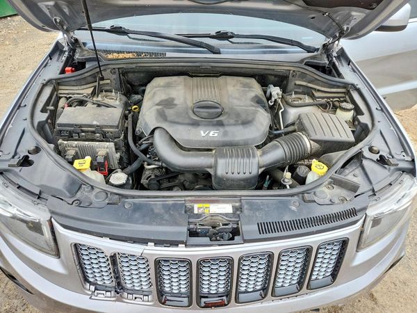2015 JEEP GRAND CHEROKEE LAREDO 4X4
