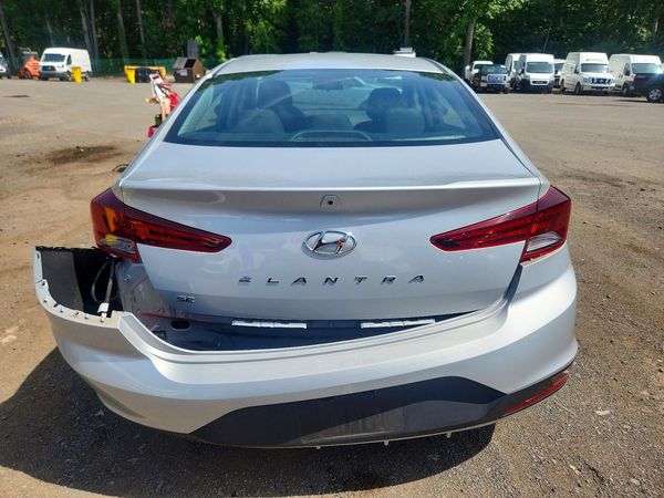 2019 HYUNDAI ELANTRA SE