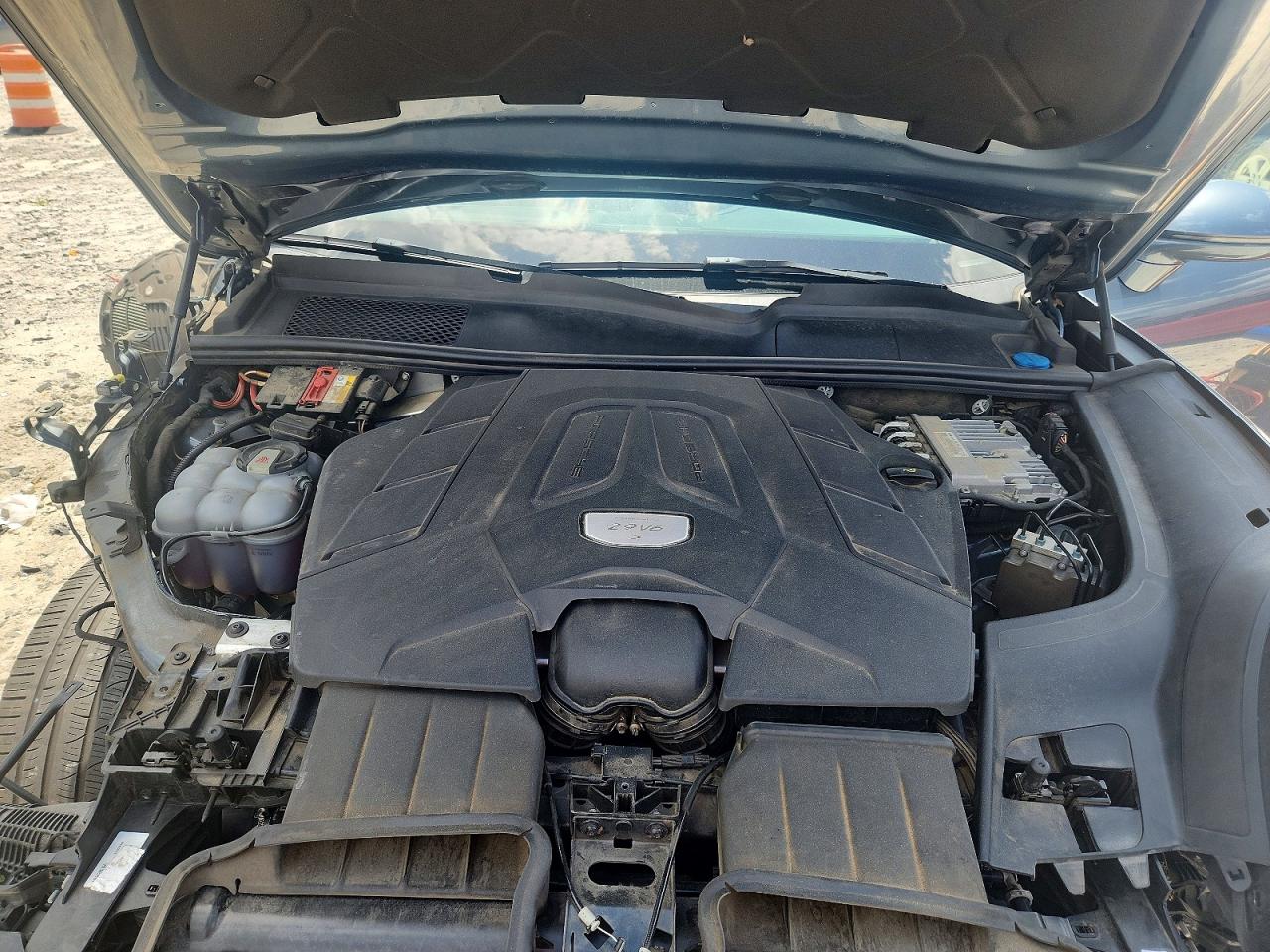 2020 PORSCHE CAYENNE S