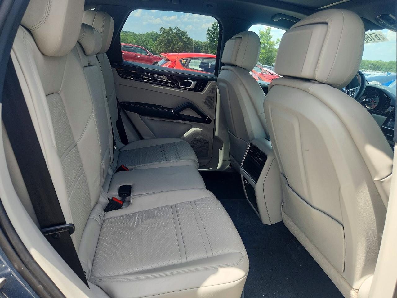 2020 PORSCHE CAYENNE S