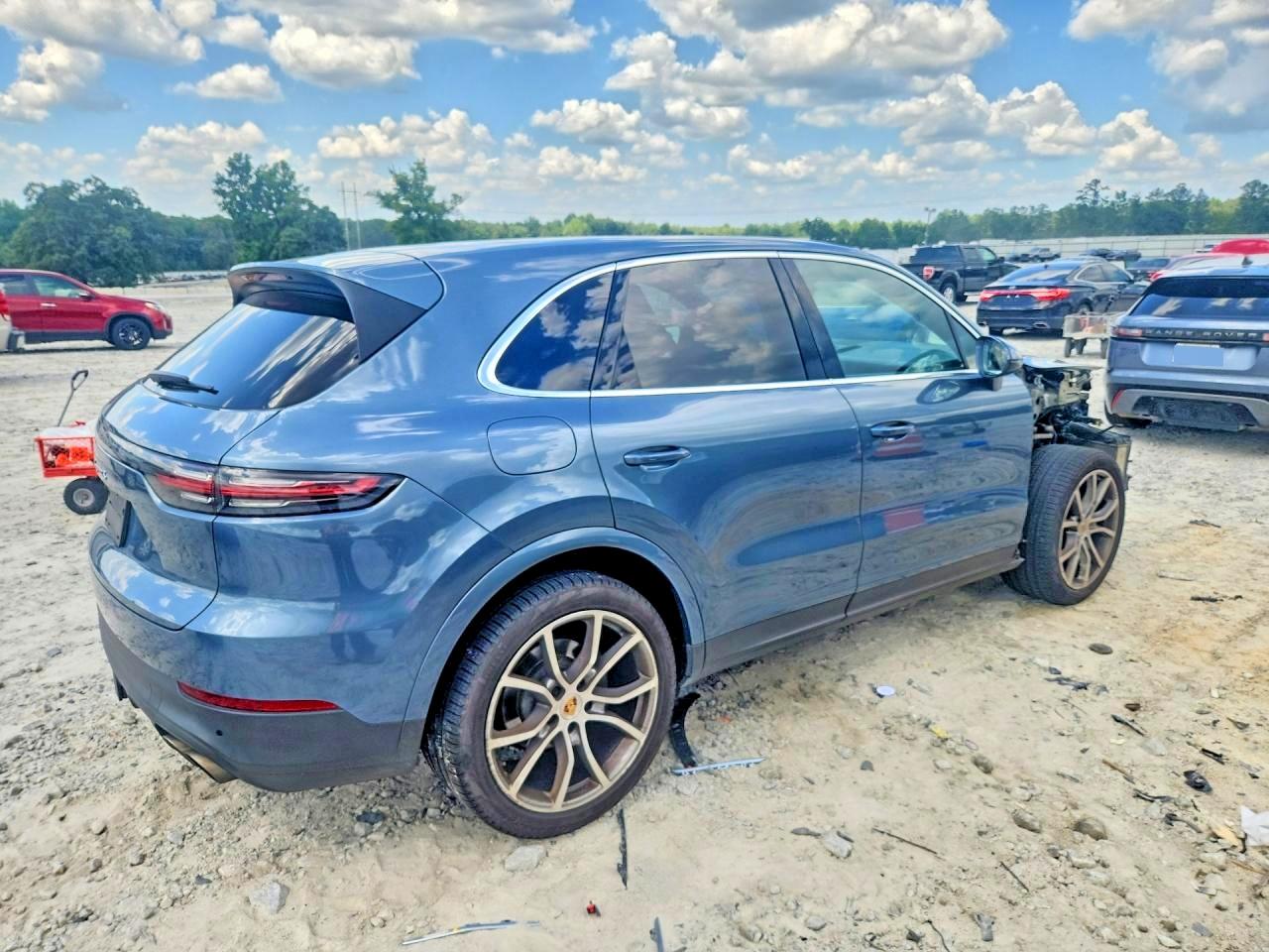2020 PORSCHE CAYENNE S