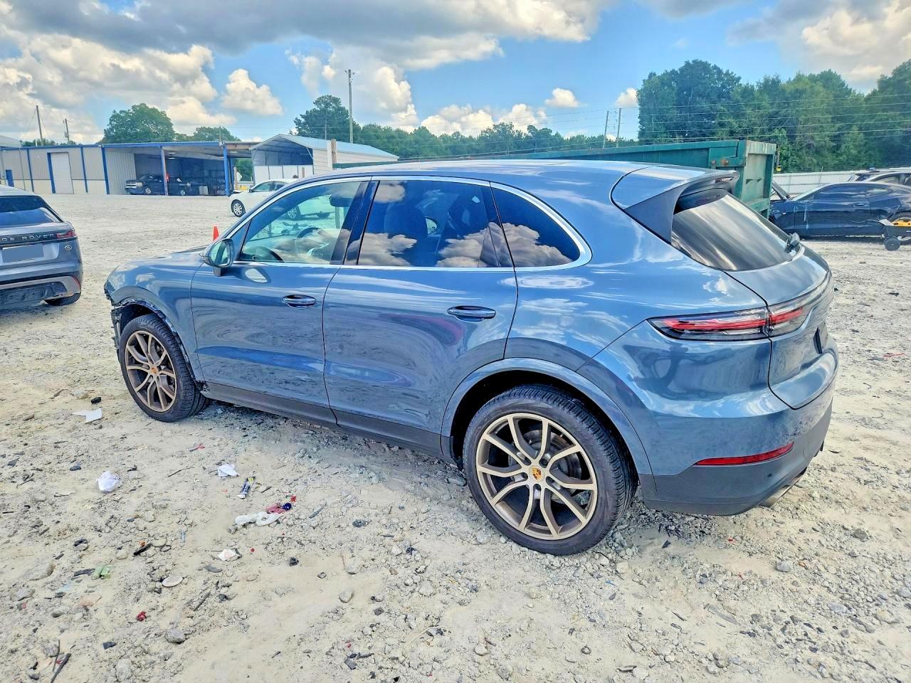 2020 PORSCHE CAYENNE S