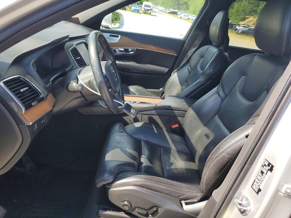 2017 VOLVO XC90